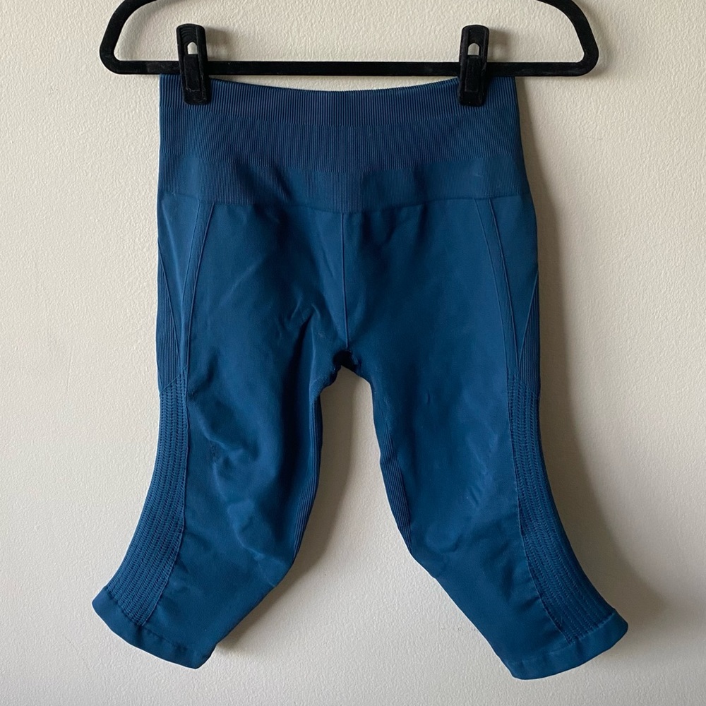 Lululemon Ebb and Flow Crop Leggings in Dark Teal